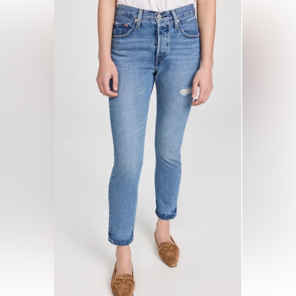 NWT Levi’s 501 Skinny, Indigo, size 28